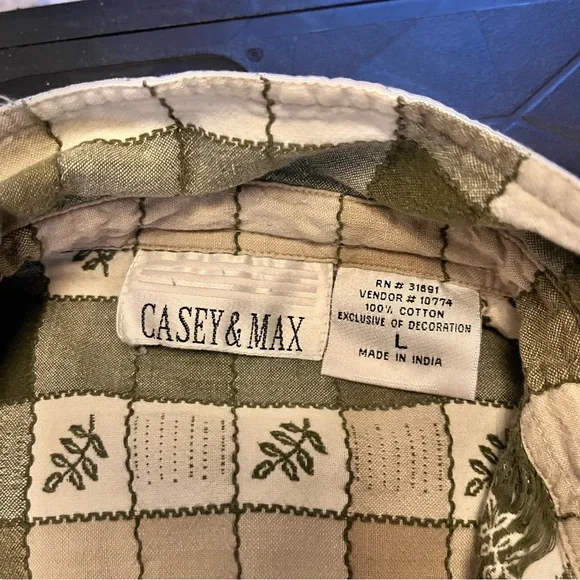 CASEY & MAX Vintage Women's Shirt Size L 100% Cotton Floral Plaid Button Down - Picture 5 of 7